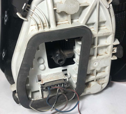 Lanterna Traseira Volkswagen Gol G6 2013 - 2016 Esquerda