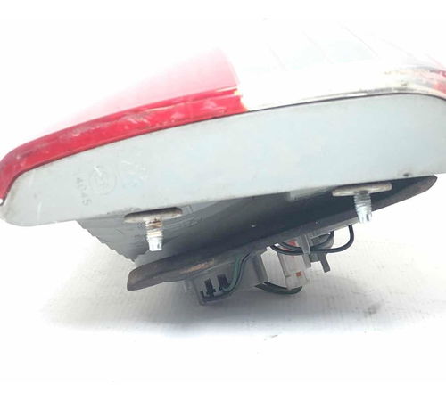 Lanterna Direita Capô Hyundai Hb20 2013/2015