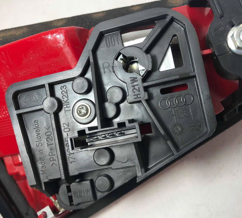 Lanterna Direita Capô Traseiro Audi A4 2009/2011