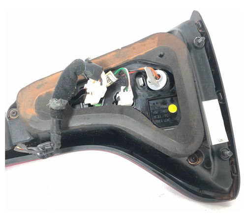 Lanterna Esquerda Capô Traseiro Kia Sorento 2013/2014