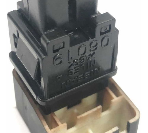 Botão De Alerta Nissan Tiida 2008-2013