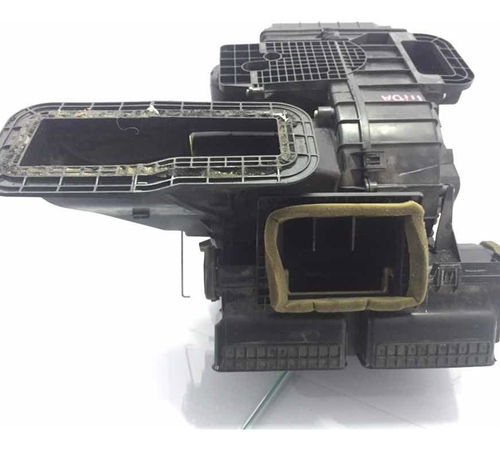 Caixa Ventilação Interna Nissan Tiida ...