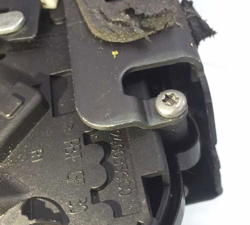 Fechadura Porta Traseira Direita Land Rover Evoque 12/15