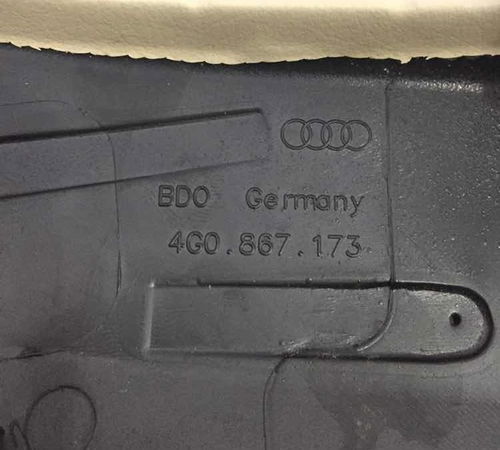 Moldura Puxador Porta Dianteira Esquerda Audi A6 2013/2017