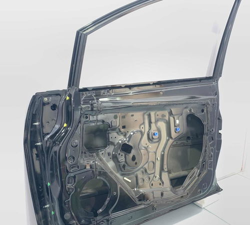 Porta Dianteira Direita Nissan Tiida 2009/2015