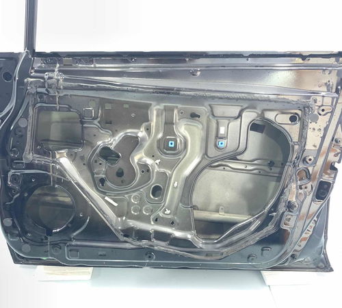 Porta Dianteira Direita Nissan Tiida 2009/2015