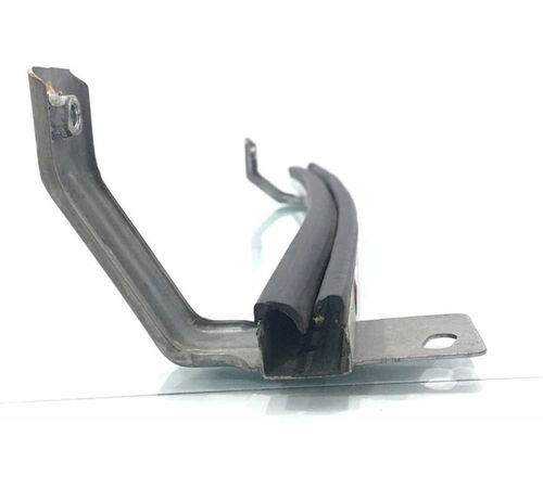 Guia Canaleta Suporte De Vidro D.e Nissan Versa 2016/2018