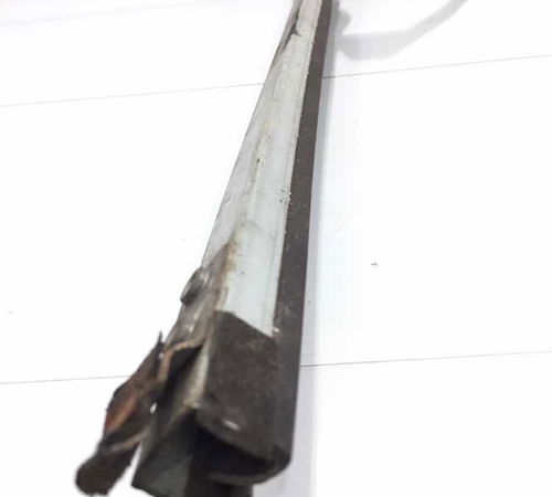 Guia Canaleta Vidro Porta D.d Nissan Livina 2008/2015