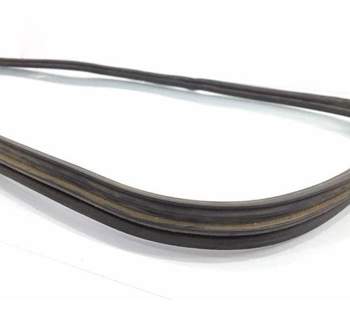 Borracha Fixa Tampa Traseira Peugeot 207sw 2004/2010