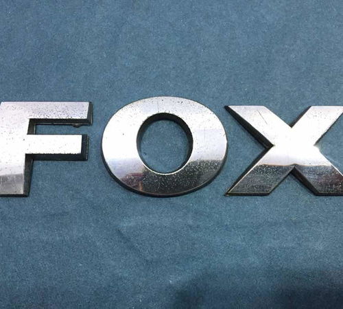 Emblema Capô Traseiro Volkswagen Fox 20...