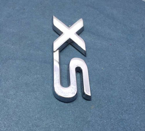 Emblema Xs Capô Traseiro Toyota Etios 2012/2021