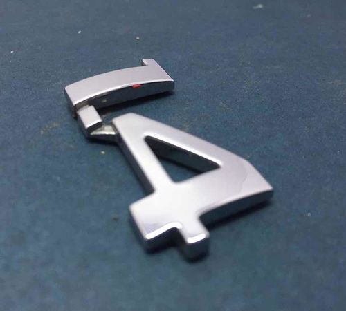 Emblema 1.4 Capô Traseiro Chevrolet Agile 2009/2012