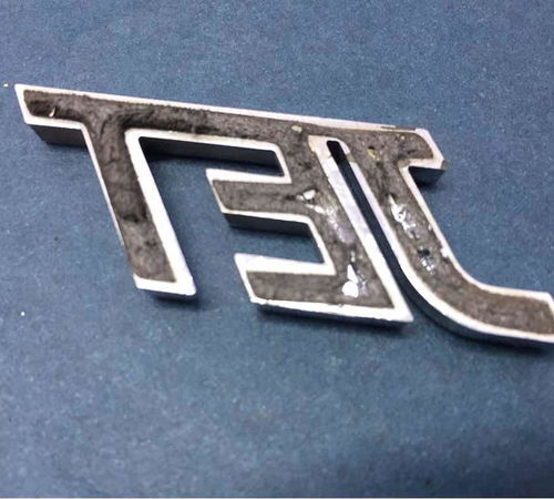 Emblema Jet Capô Traseiro Jac J2 2013/2016