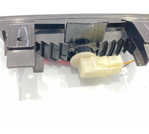 Break Light Luz De Freio Tampa Traseira Renault Kwid 2018/20