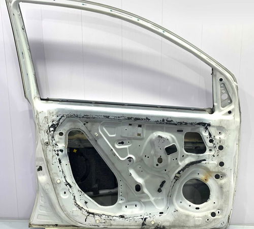 Porta Dianteira Esquerda Nissan Livina 2009/2015