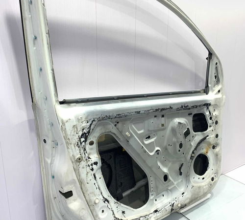 Porta Dianteira Esquerda Nissan Livina 2009/2015