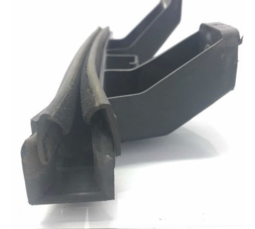 Guia Vidro Porta Dianteira Direita Fiat Palio Sporting 13/18