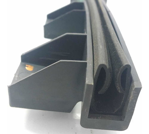 Guia Vidro Porta Dianteira Esquerda Fiat Paliosporting 13/18