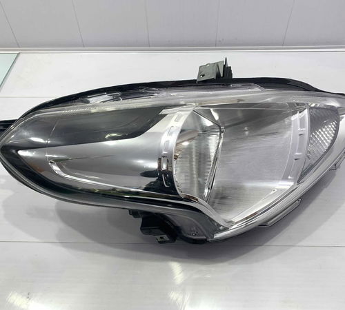 Farol Direito Nissan Versa 2015/2019