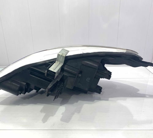 Farol Direito Nissan Versa 2015/2019