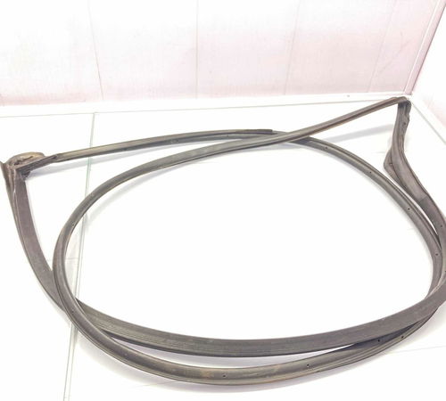 Borracha Fixa Porta D.  Esquerda Toyota Corolla 2015/2018