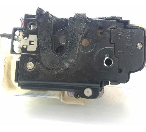 Fechadura Porta Traseira Direita Volkswagen Polo 2010