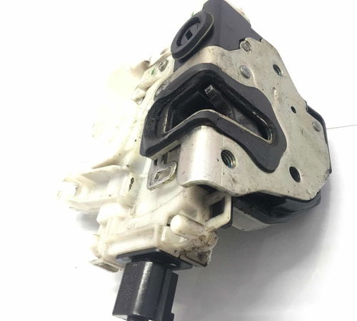 Fechadura Porta Traseira Direita Vw Voya...
