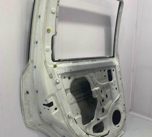 Porta Traseira Esquerda Nissan Livina 2010/2015 C/ Detalhes
