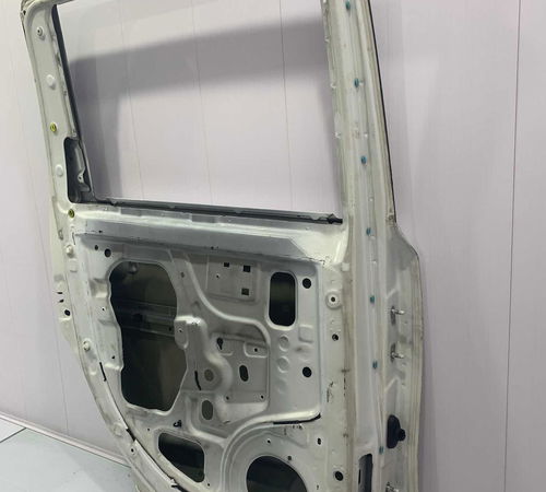 Porta Traseira Esquerda Nissan Livina 2010/2015 C/ Detalhes