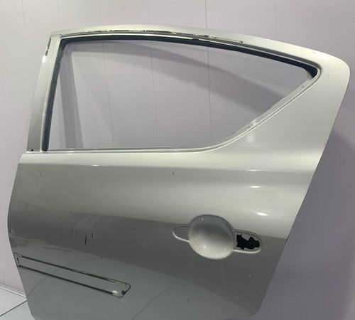 Porta Traseira Esquerda Nissan Versa 2011/2020 Com Detalhes