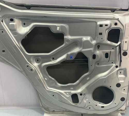 Porta Traseira Esquerda Nissan Versa 2011/2020 Com Detalhes