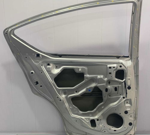 Porta Traseira Esquerda Nissan Versa 2011/2020 Com Detalhes
