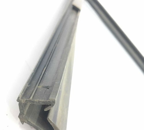 Borracha Canaleta Porta Dianteira Direita Jac J2 2013/2016