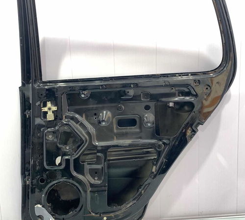 Porta Traseira Direita Volkswagen Fox 2003/2008 Com Detalhes