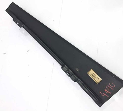 Moldura Quadro Janela Traseira Esquerda Vw Polo Sedan 2010