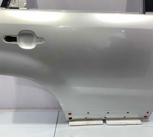 Porta Traseira Direita Kia Sorento 2010/2015 Com Detalhes