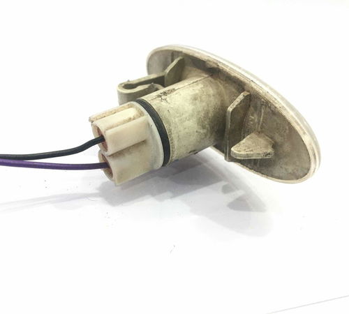 Pisca Para-lama Nissan Livina 2010