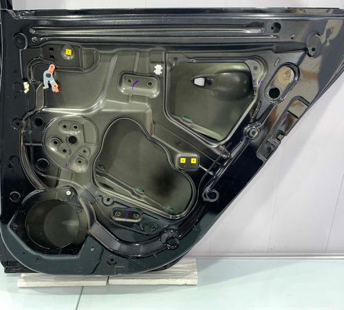 Porta Traseira Direita Hyundai Hb20s 2013/2018 Com Detalhes