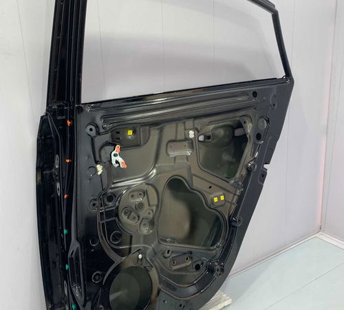 Porta Traseira Direita Hyundai Hb20s 2013/2018 Com Detalhes