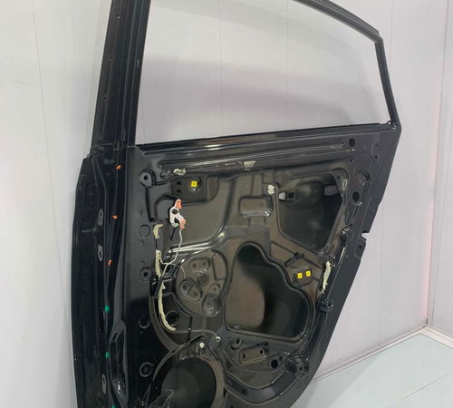 Porta Traseira Direita Hyundai Hb20s 2013/2018 Com Detalhes