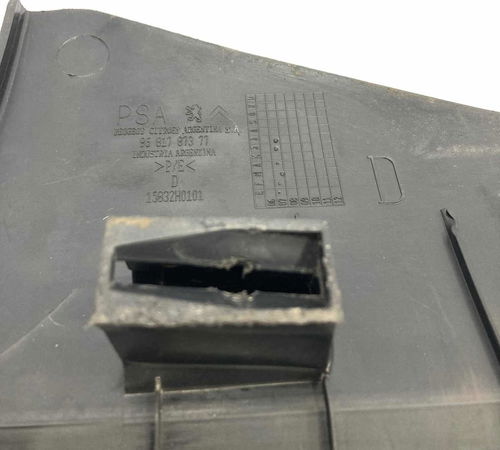 Acabamento Entrada Porta Ts. D. Citroën C4 Pallas 2007/2012