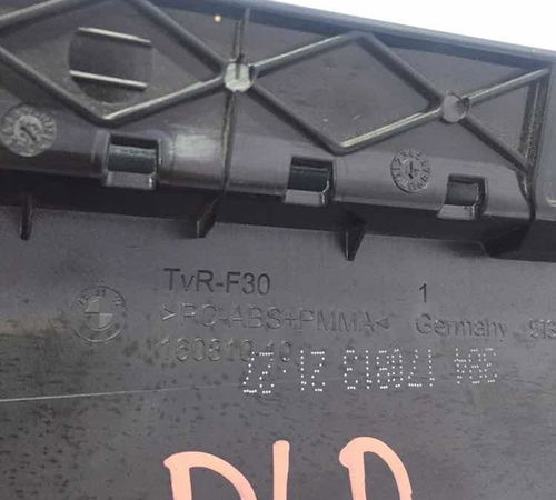 Acabamento Janela Porta Dianteira Direita Bmw 320i Série3 15
