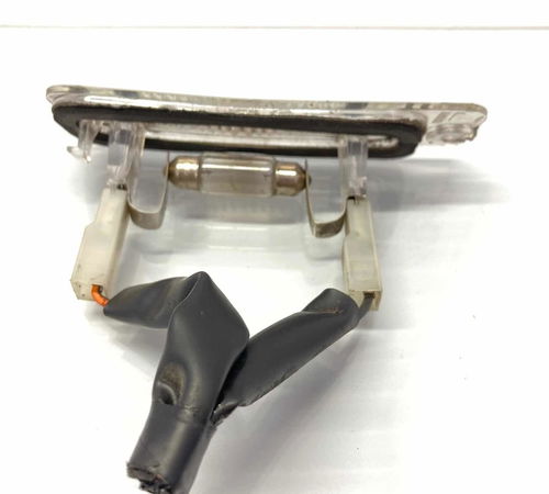 Luz Placa Ford Fiesta Sedan 2004/2013 (c/detalhe)