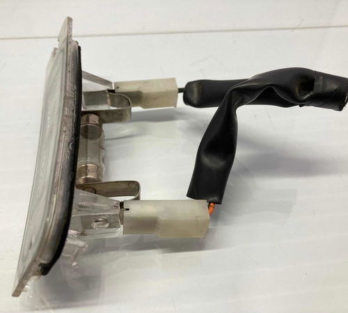 Luz Placa Ford Fiesta Sedan 2004/2013 (c/detalhe)