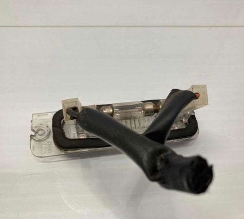 Luz Placa Ford Fiesta Sedan 2004/2013 (c/detalhe)