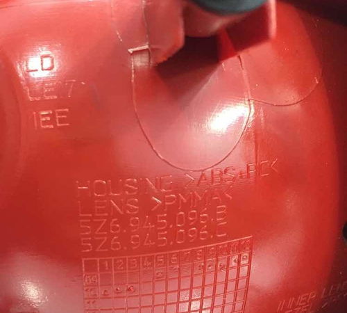Lanterna Fume Traseira Direita Volkswagen Fox 2013