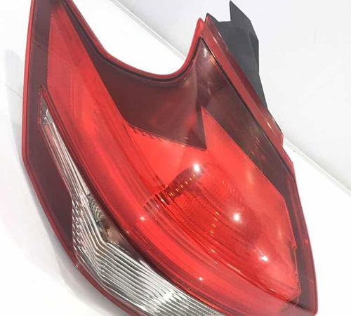 Lanterna Traseira Esquerda Nissan Kicks ...