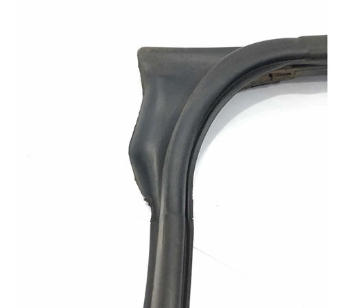 Borracha Vedação Porta Traseira Direita Gm Cobalt 2013/2017