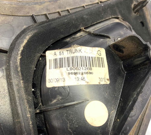 Lanterna Esquerda Capô Traseiro Citroën C3 2013/2020
