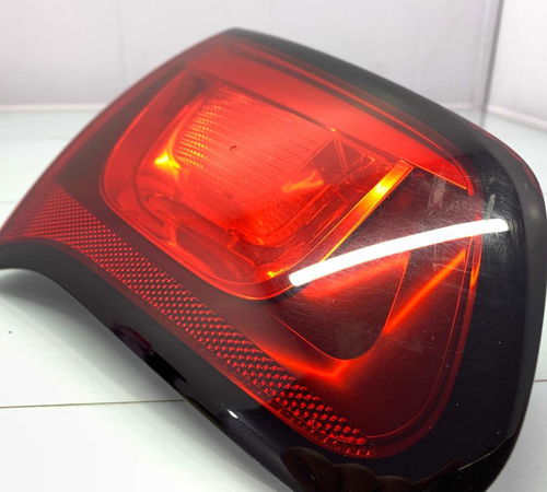 Lanterna Esquerda Capô Traseiro Citroën C3 2013/2020